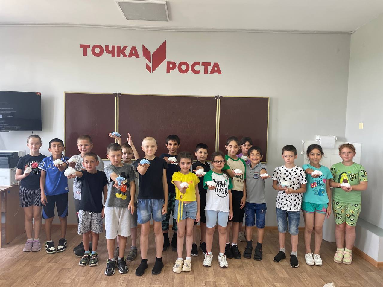 Третий день лагеря начался с зарядки и завтрака.